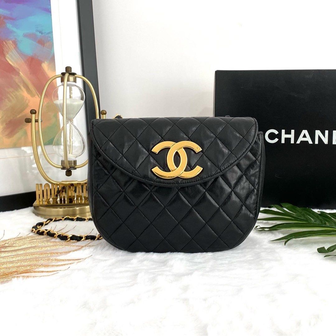 chanel round quilted bag