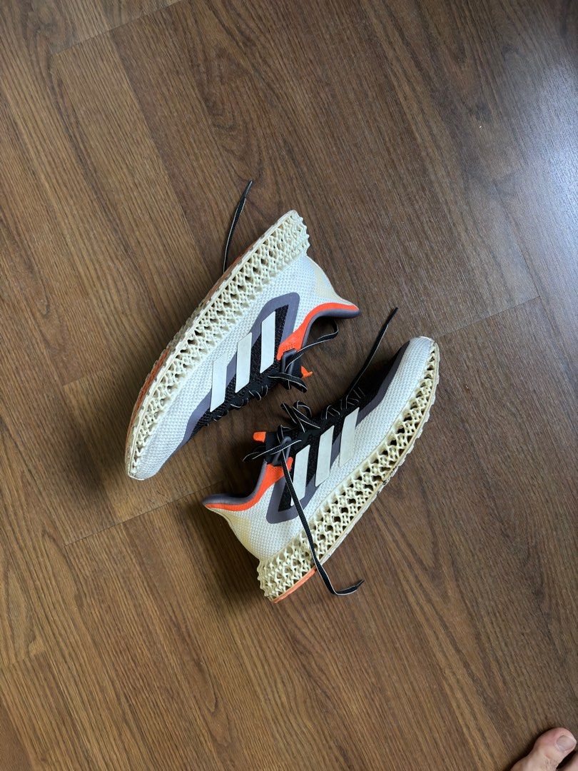 Ultra boost carbon hotsell carbon cloud white
