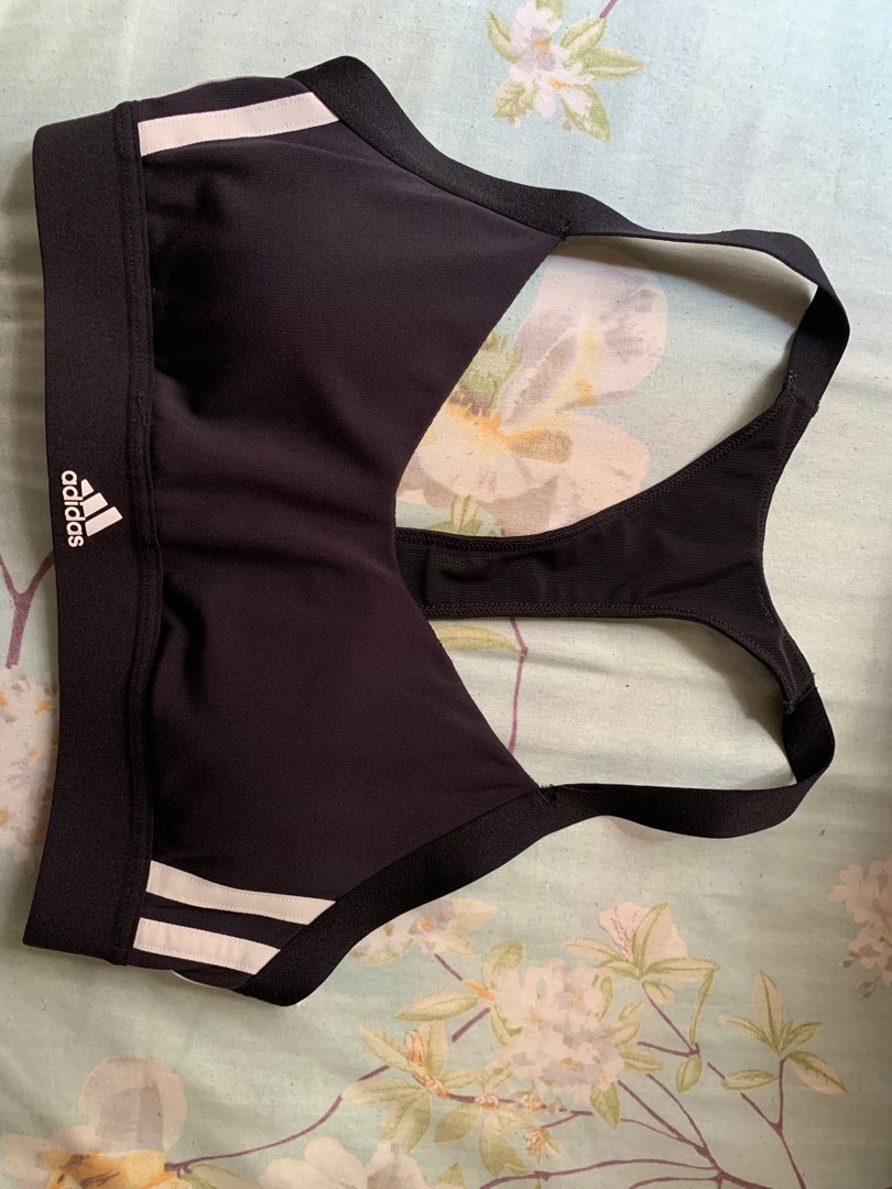 Adidas bra, 女裝, 運動服裝 - Carousell