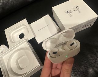 Apple AirPods Pro 無線藍牙耳機A2083,A2084(市價7990元）