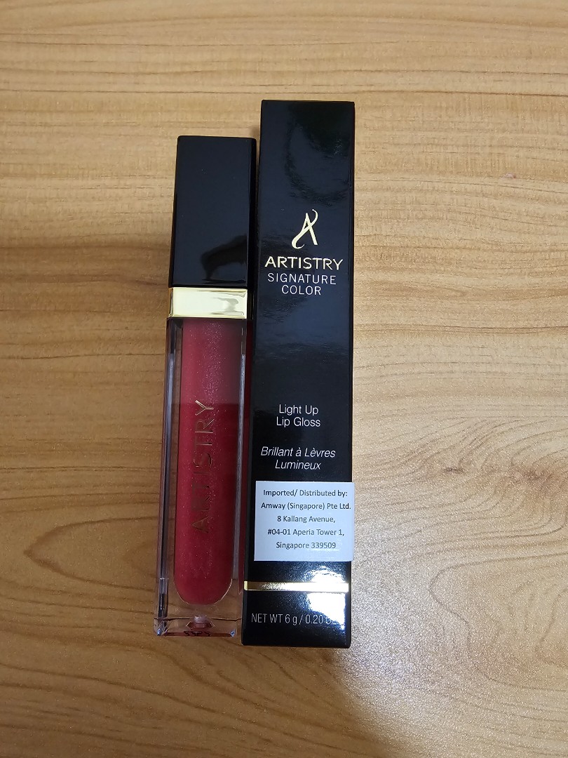 ARTISTRY SIGNATURE COLOR Light Up Lip Gloss - Raspberry Kiss 6ml, Beauty &  Personal Care, Face, Makeup on Carousell