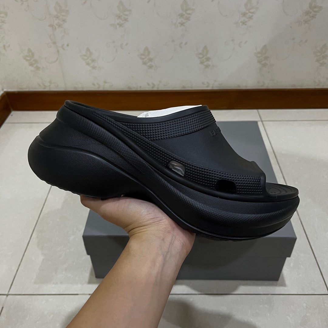 Balenciaga wedge on sale crocs