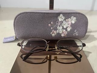 Authentic Gucci reading glass