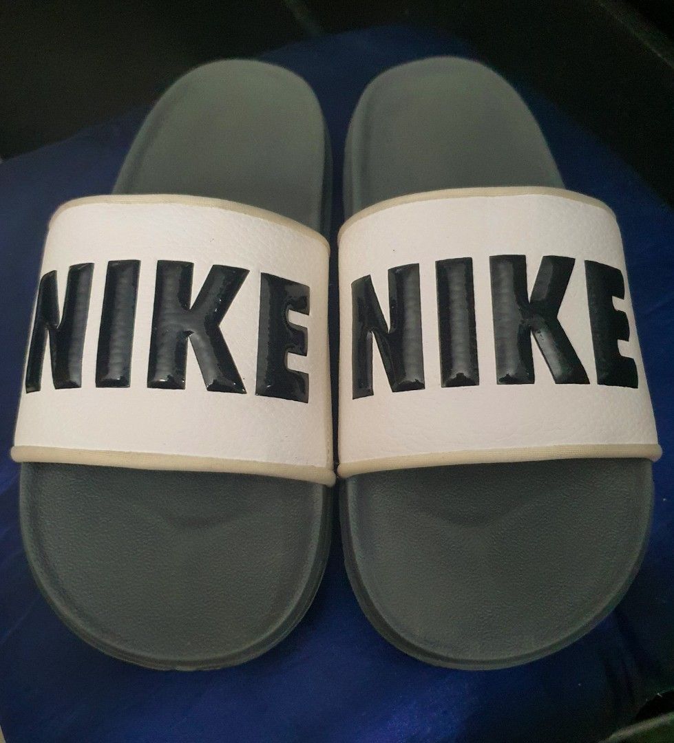 Authentic Nike Slides Size Men s 8