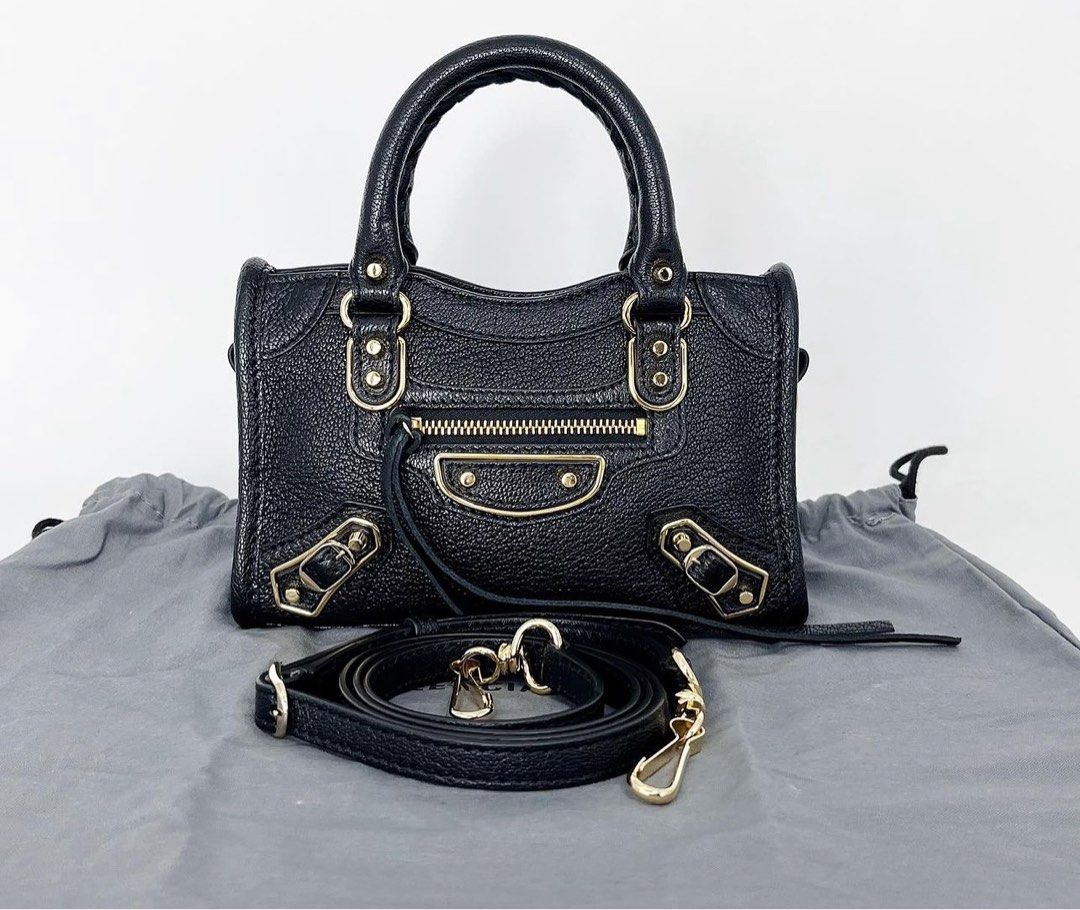 BALEN NANO METALLIC EDGE (Category: Luxury Bags & Wallets) located in Santa Ana. Submitted by astonandariana (Listing ID 1266043373, Image 1). Description: .