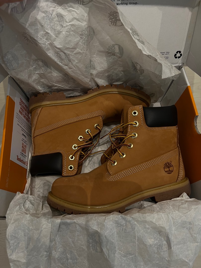 Brand new timberland boots store