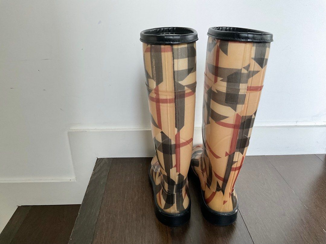 Burberry rain boots size 11 deals