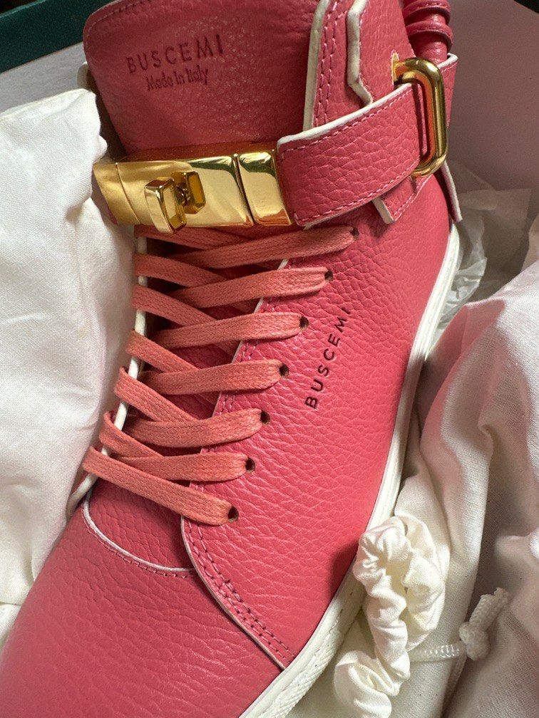 Buscemi women store