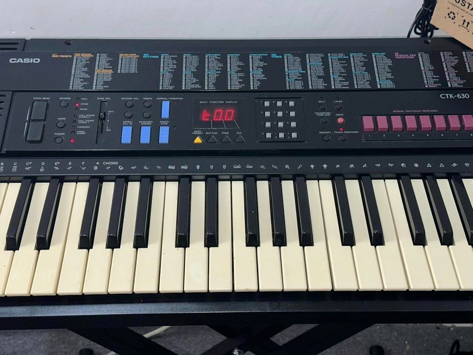 Casio CTK 630 Keyboard w Touch Response Pads Pitch Bend Digital Reverbs