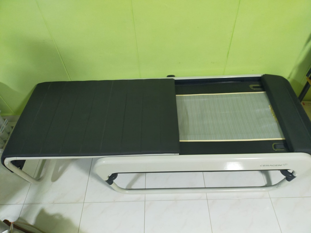 Ceragem Massage Bed Master V3, Health & Nutrition, Massage Devices on ...