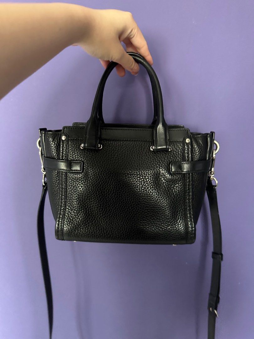 Coach swagger 20 F36235 Luxury Bags Wallets on Carousell