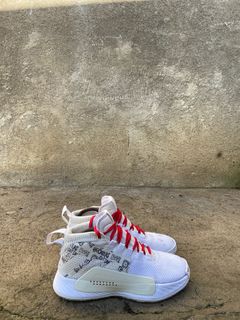 (Category: ) located in . Submitted by solesearching.ph (Listing ID 1265968167, Image 1). Description: .