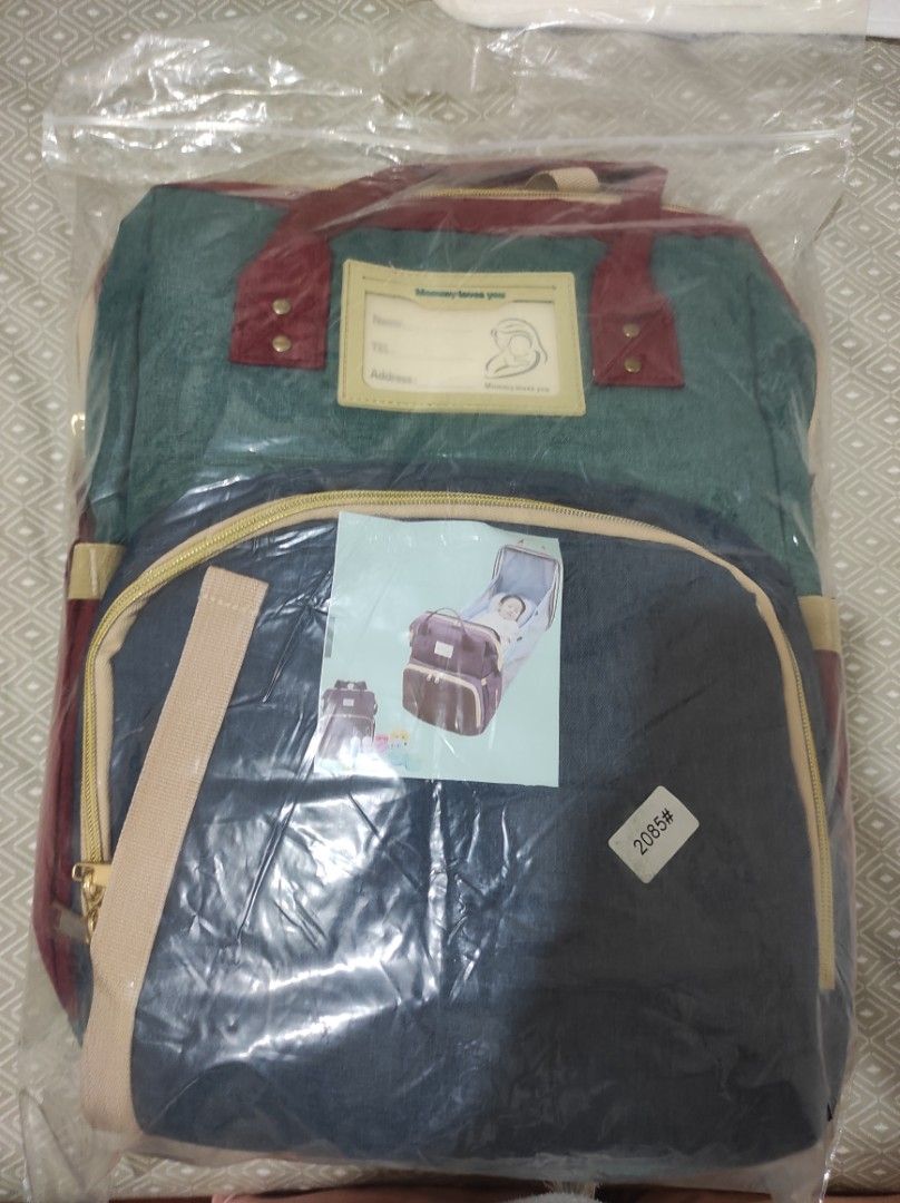 2-in-1 Portable Crib/Diaper bag (Category: Diaper Bags & Wetbags) located in Manila. Submitted by lepetitfit (Listing ID 1265918451, Image 2). Description: ✔️Large capacity ✔️multiple purpose use ✔️Comes with two separated stroller straps ✔️Material: Polyester ✔️Size: 43 x 25 x 31cm MOP: BDO/BPI/Gcash RFS: Extra bag, decluttering.