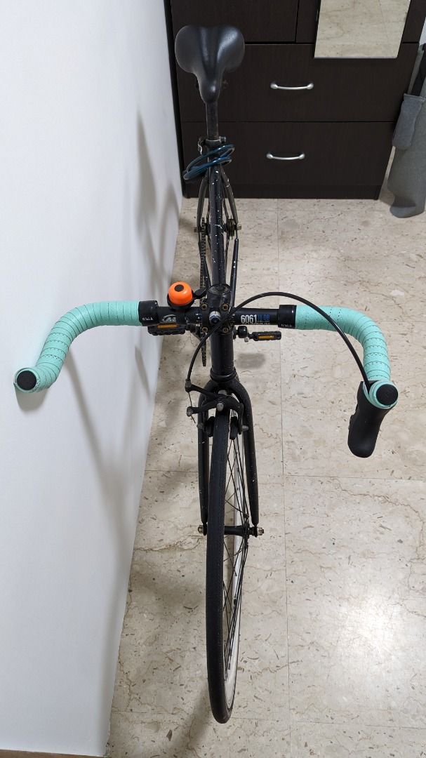 Fixed gear shop bike pump