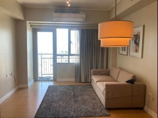 For Rent Semi-furnished 1BR Condo Unit in The Grove, Pasig City