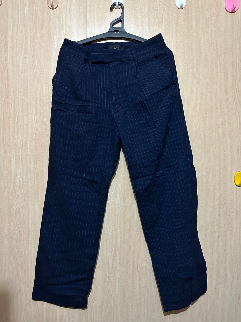 Initial pants （分類：長褲）位於 Hong Kong。 由 _ndy_ 提交（商品編號 1266028059，圖片 1）。簡介： Waist 35cm Length 98cm。