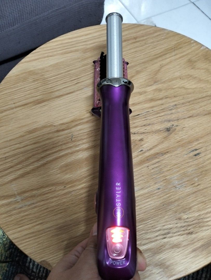 Instyler Rotating Iron, Beauty & Personal Care, Hair on Carousell