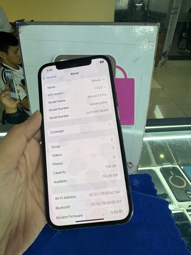 iphone 12 pro 128gb smartlocked 2ndhand (Category: iPhone 12 Series) located in Cainta. Submitted by vine_gadget_shop (Listing ID 1266064856, Image 3). Description: iphone 12 pro 128gb smartlocked 2ndhand no issue check all u want pick up store greenhills shopping center we accept trade in we accept credit card installment we do cod and door to door we ship nationwide for fast transaction call 09277368323 look for vine.