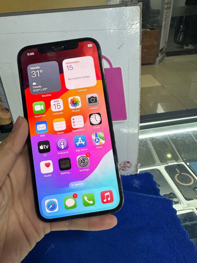 iphone 12 pro 128gb smartlocked 2ndhand (Category: iPhone 12 Series) located in Cainta. Submitted by vine_gadget_shop (Listing ID 1266064856, Image 2). Description: iphone 12 pro 128gb smartlocked 2ndhand no issue check all u want pick up store greenhills shopping center we accept trade in we accept credit card installment we do cod and door to door we ship nationwide for fast transaction call 09277368323 look for vine.