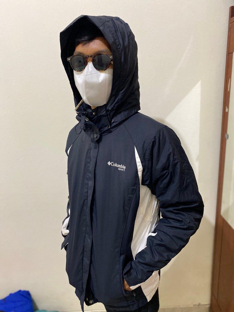Jaket outdoor columbia Fesyen Pria Pakaian Bawahan di Carousell