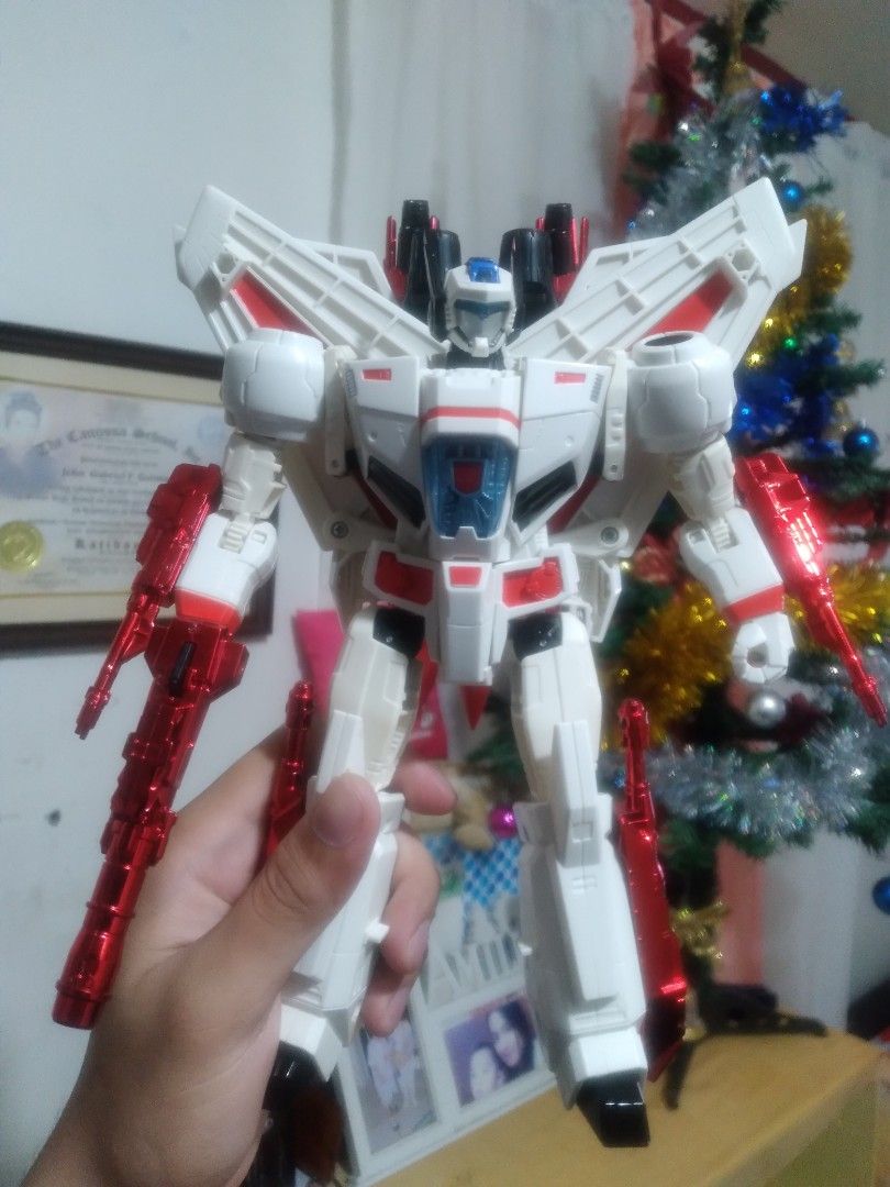 Jetfire thrilling 30th anniversary issue (transformers generations ...