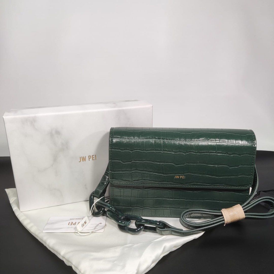 Julia acrylic best sale chain crossbody bag