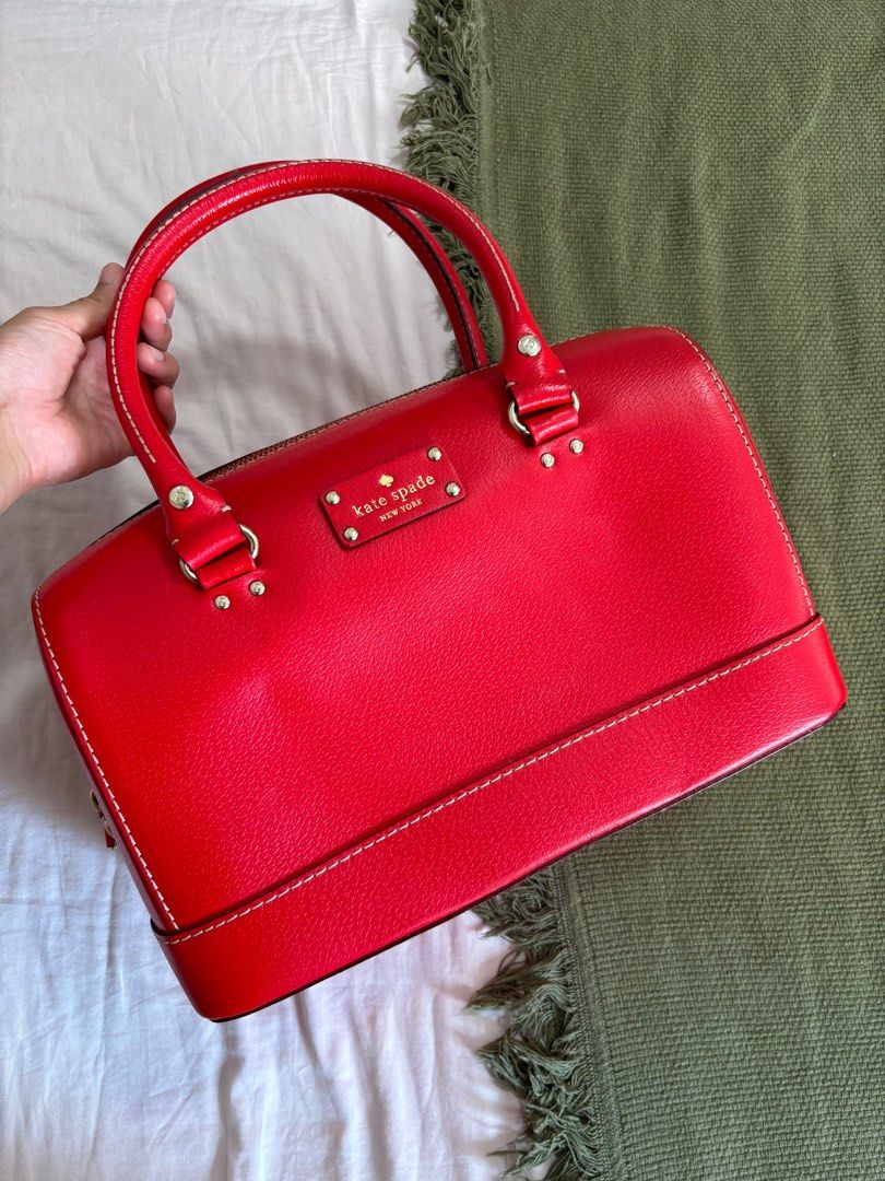 Red top 2024 handle bag