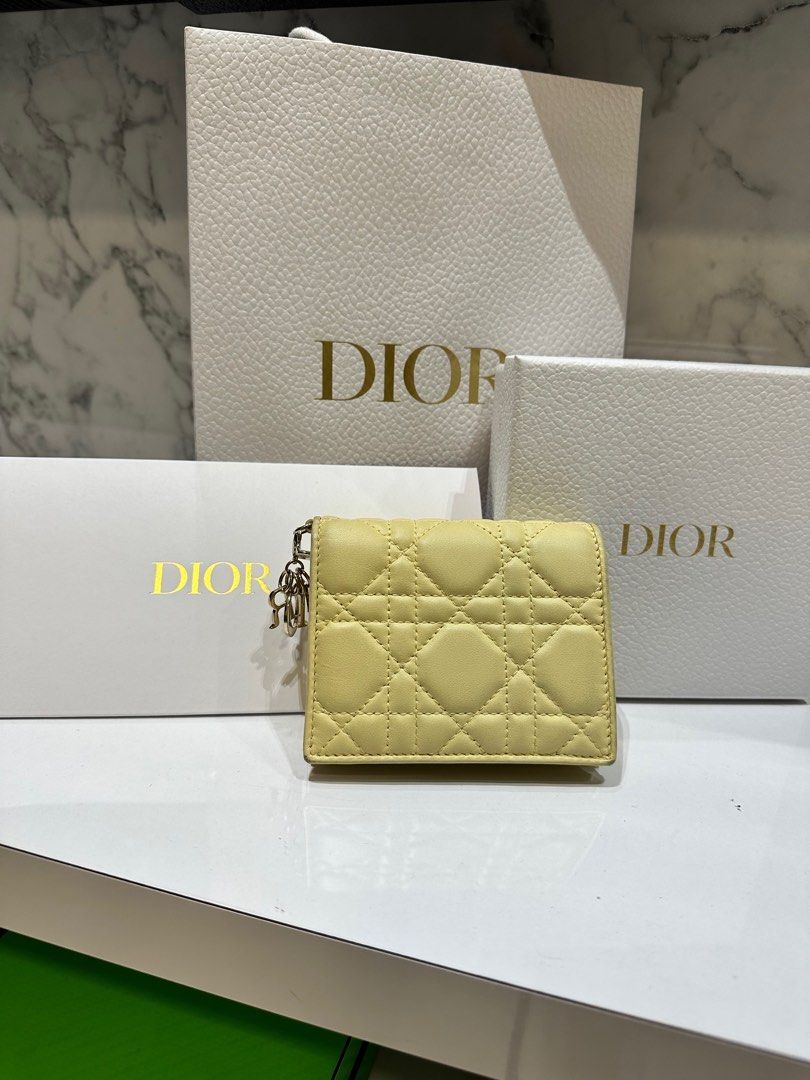 Lady dior medium new arrivals wallet