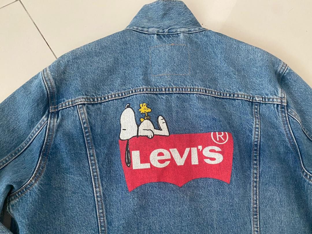 Levis X Snoopy Trucker Jacket Everything Else Others on Carousell