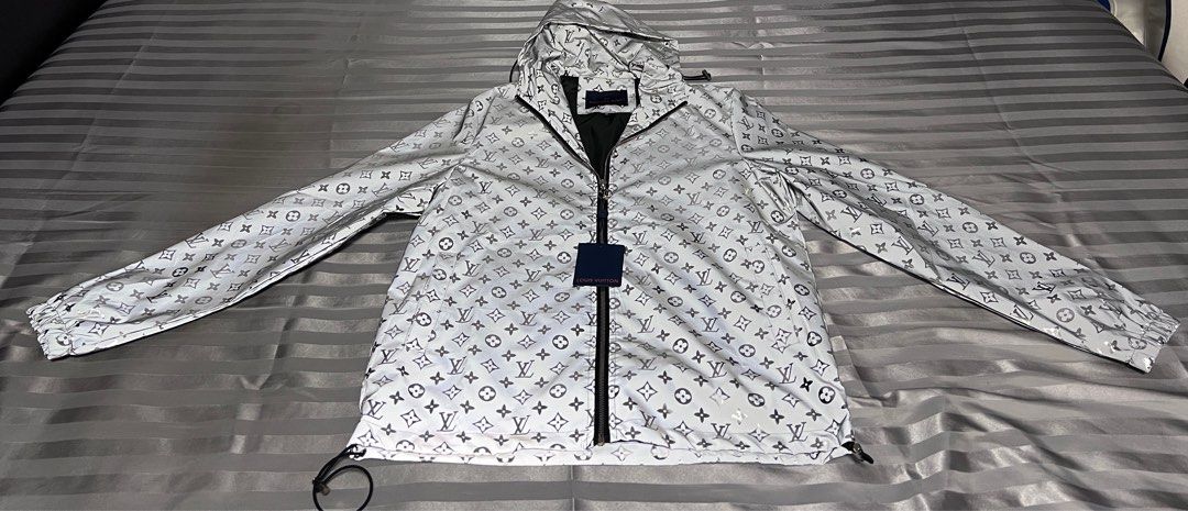 Lv rain coat hotsell