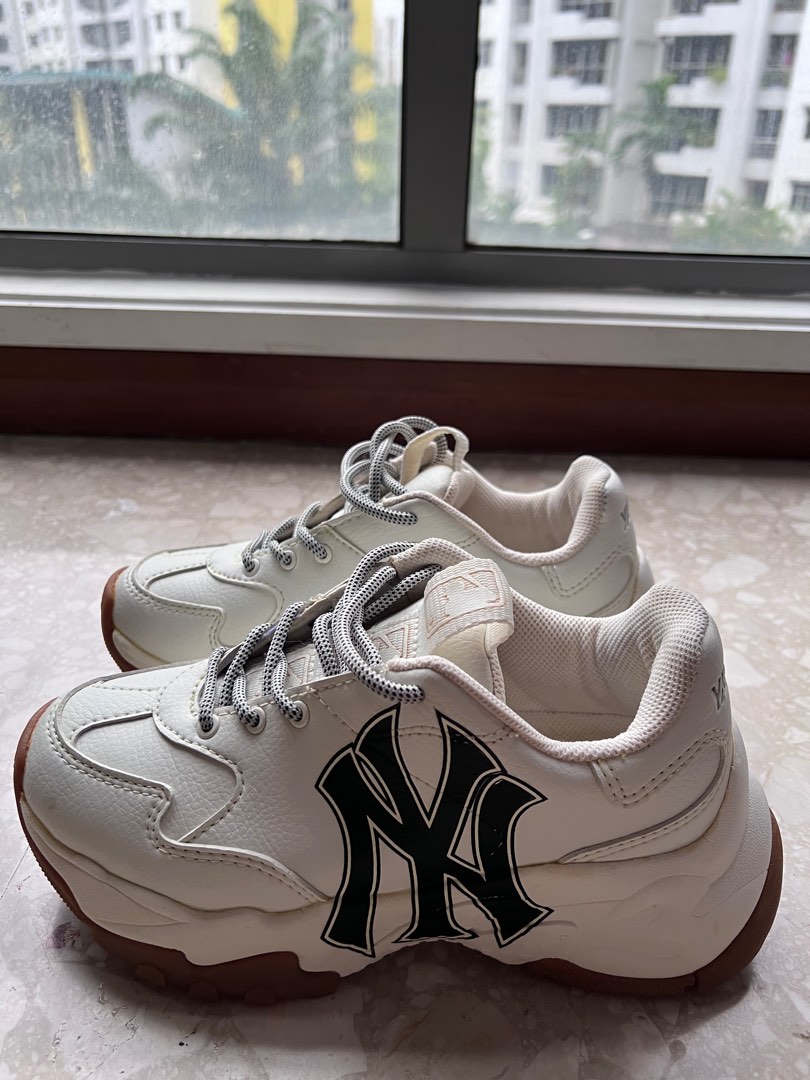 Yankee sneakers hotsell