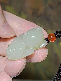 Natural untreated Nephrite light greenish slight yellow hue Cat Jade pendant (with certificate) 和田玉油润青白微黃小貓咪吊坠(带证书)
