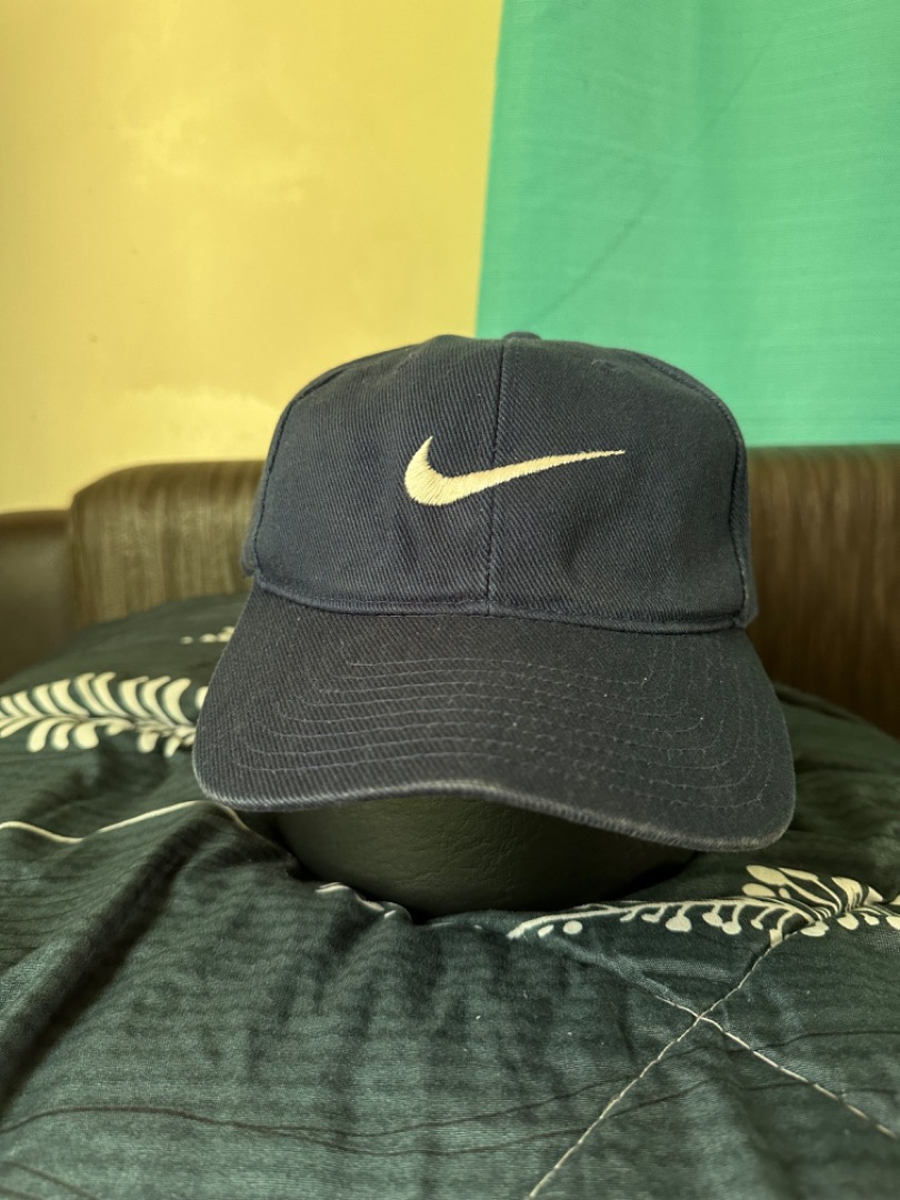 Nike Cap, Men's Fashion, Watches & Accessories, Caps & Hats on Carousell