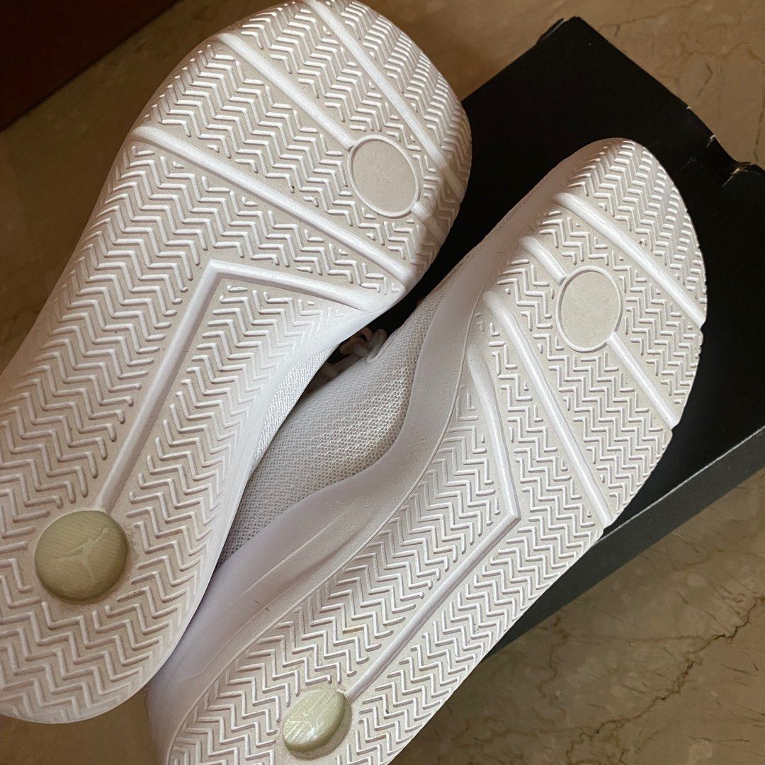 All white jordan clearance eclipse
