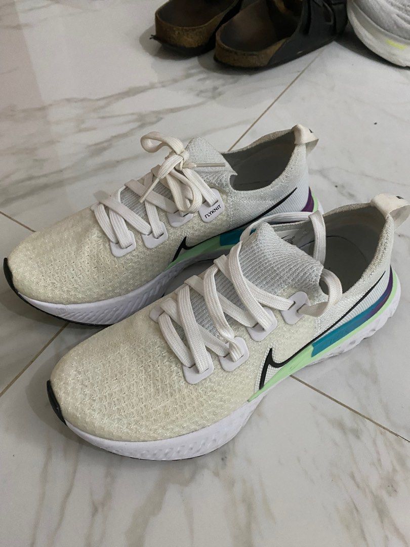 Nike 7 react store