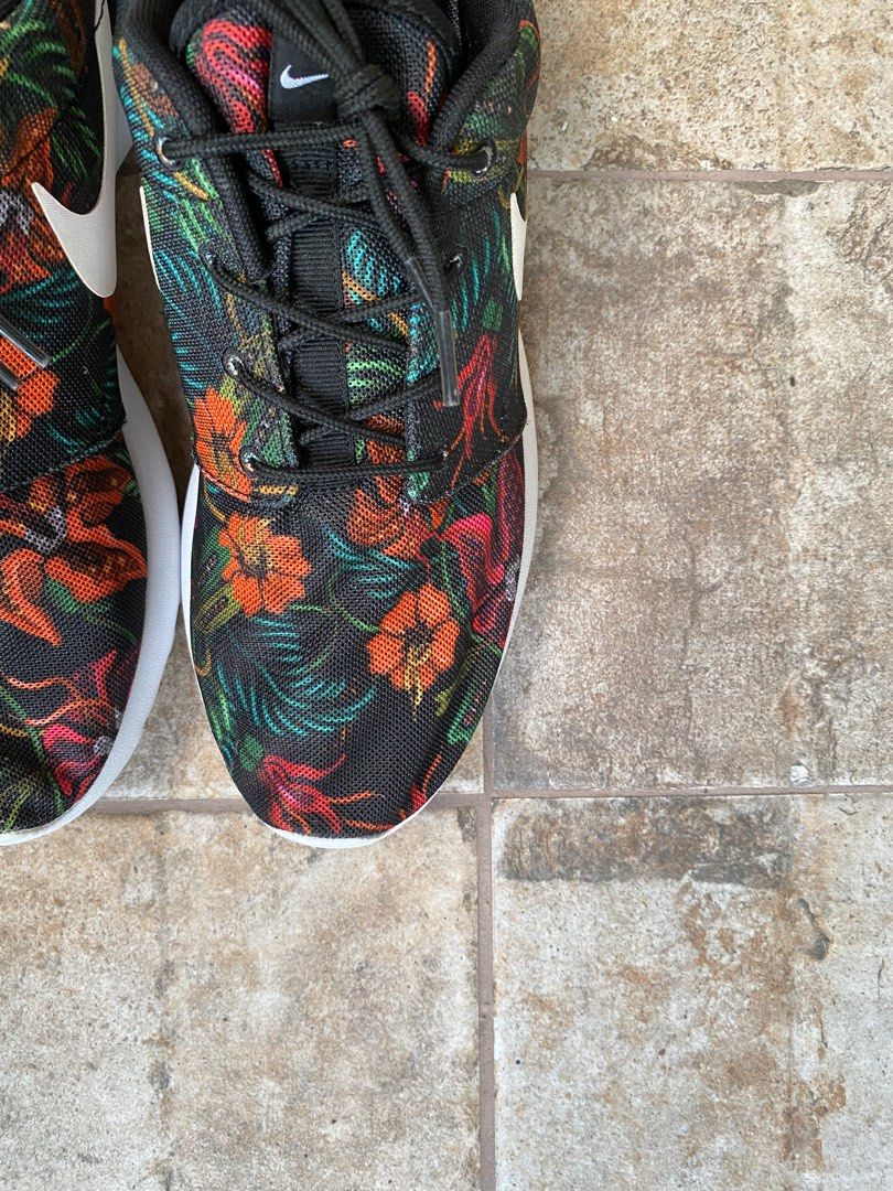 Nike Roshe Run Floral Camo