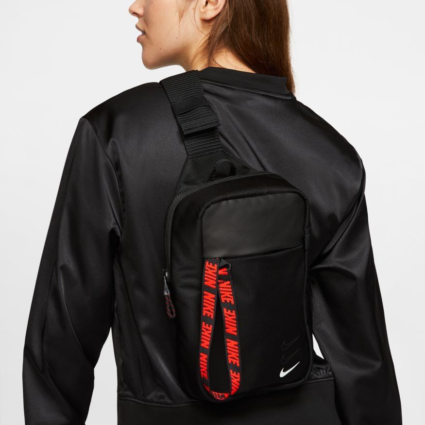 Nike sling on sale bag leather