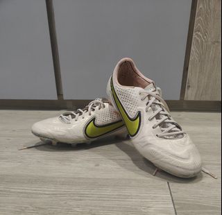 Cheapest nike studs top