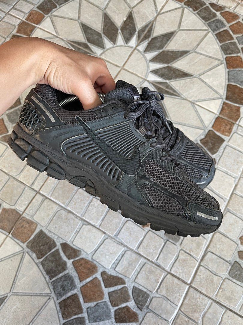 Nike Vomero 5 Anthracite Men s Fashion Footwear Sneakers on