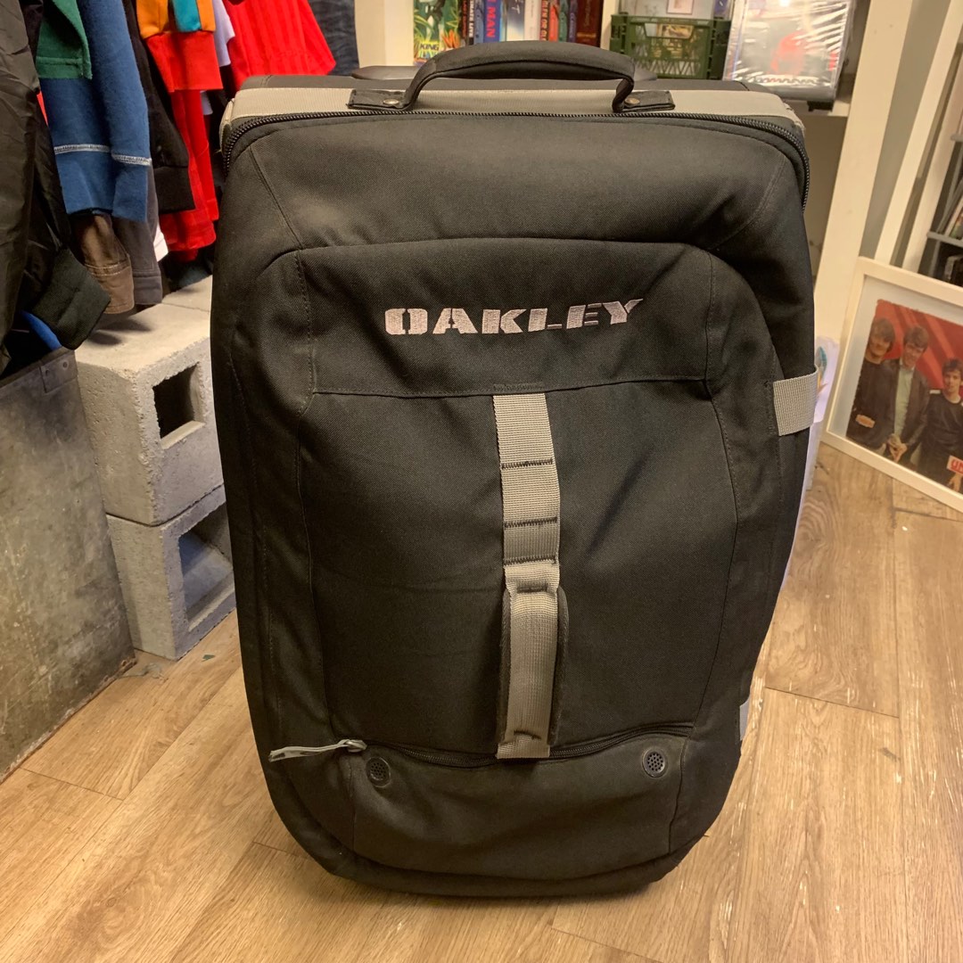 Oakley travel bags luggage hotsell