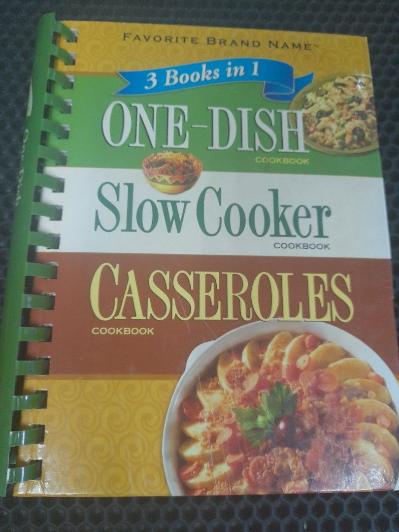 One Dish Cookbook, Slow Cooker, Casseroles (Category: Cookware & Accessories) located in Pasay City. Submitted by ayin3 (Listing ID 1265918249, Image 1). Description: item is in excellent conditions pm for order.