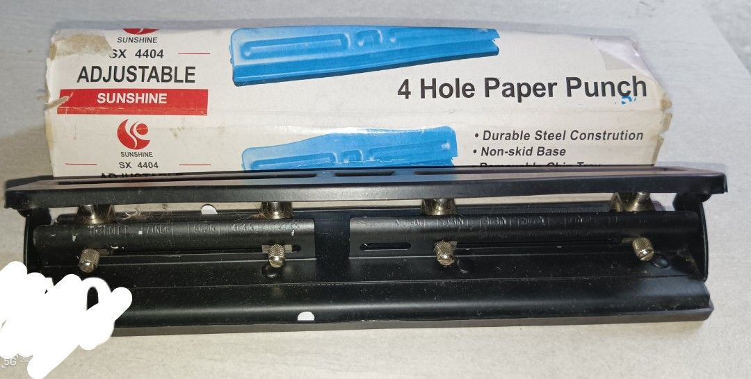 PAPER PUNCHER (Category: Craft Supplies & Tools) located in Taguig. Submitted by happy.alexandraicydeguzman (Listing ID 1266056350, Image 1). Description: 4 HOLES PAPER PUNCHER.