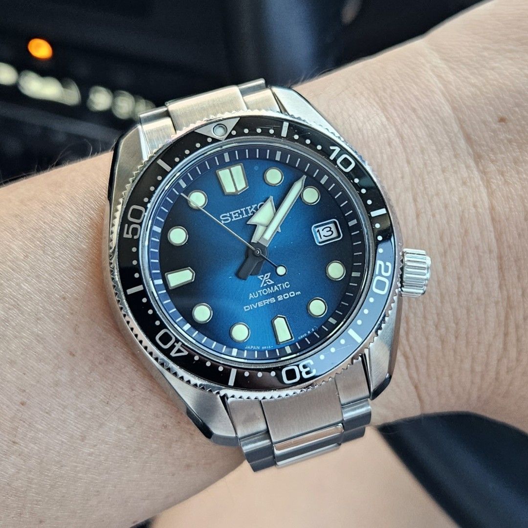 Seiko blue discount hole