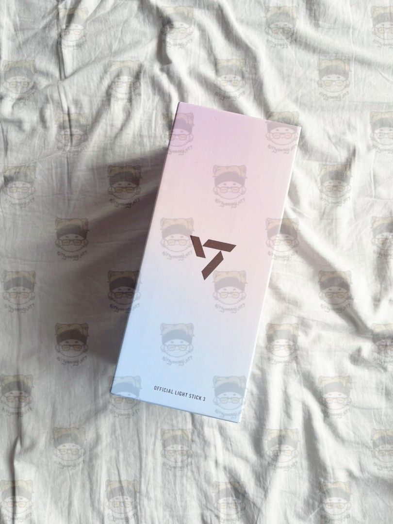 Seventeen Lightstick Version 3, Hobbies & Toys, Memorabilia ...