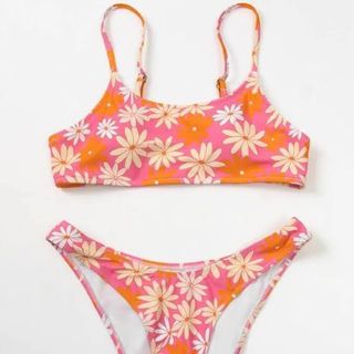 (Category: ) located in . Submitted by chech.closet (Listing ID 1266021716, Image 1). Description: .