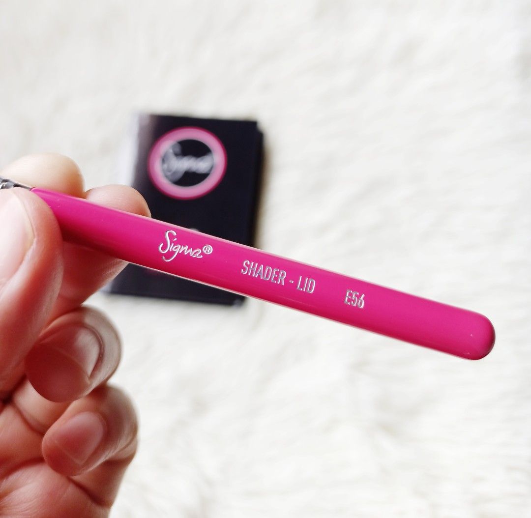 Sigma Beauty Mini Shader - Lid Brush - Pink (E56)