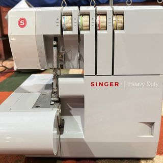 Singer 14HD854 Heavy Duty Mesin Obras Portable
