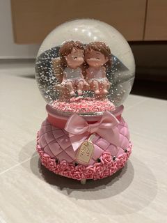Snow Globe with music