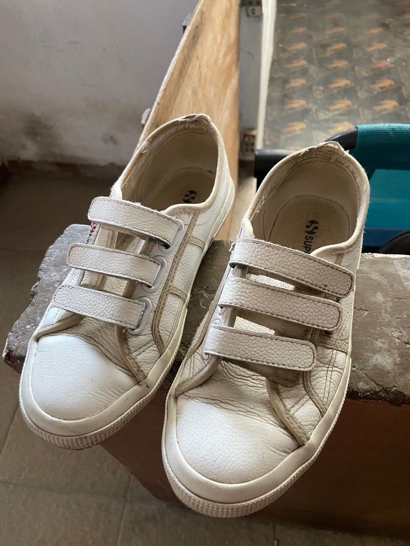 Superga 3 strap store