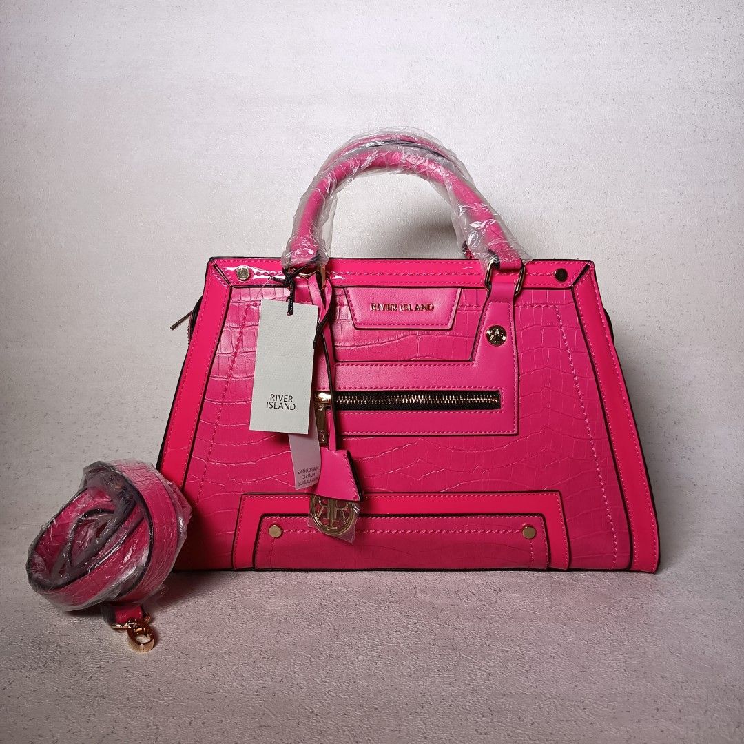 Tas river island online